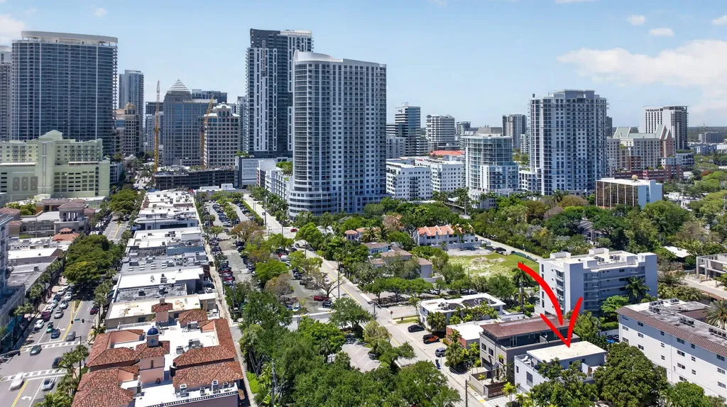 915 SE 2nd Court Fort Lauderdale FL 33301