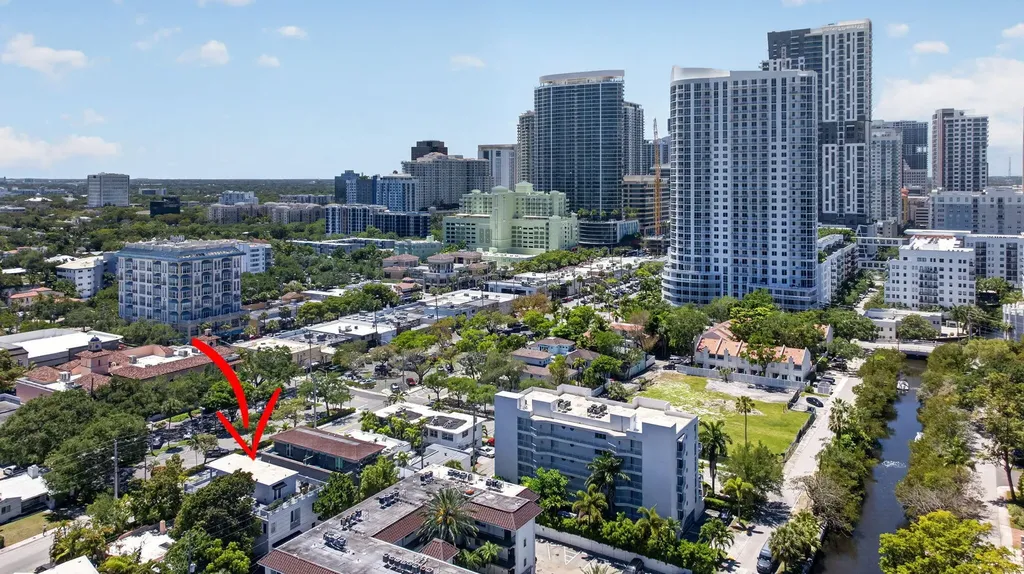 915 SE 2nd Court Fort Lauderdale FL 33301