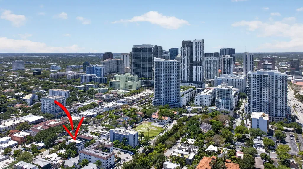 915 SE 2nd Court Fort Lauderdale FL 33301