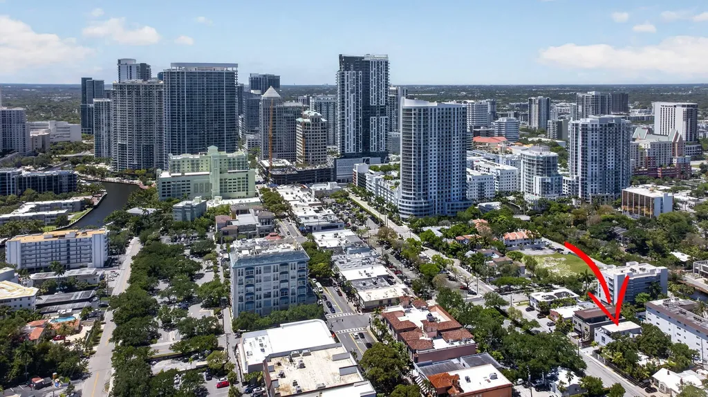 915 SE 2nd Court Fort Lauderdale FL 33301