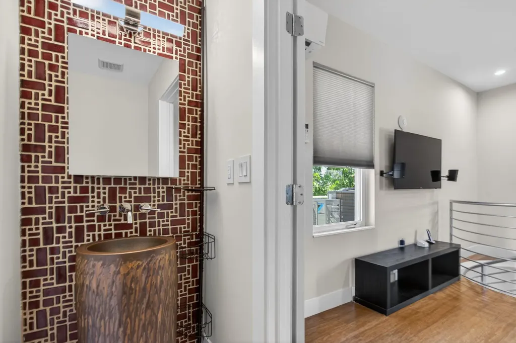 915 SE 2nd Court Fort Lauderdale FL 33301