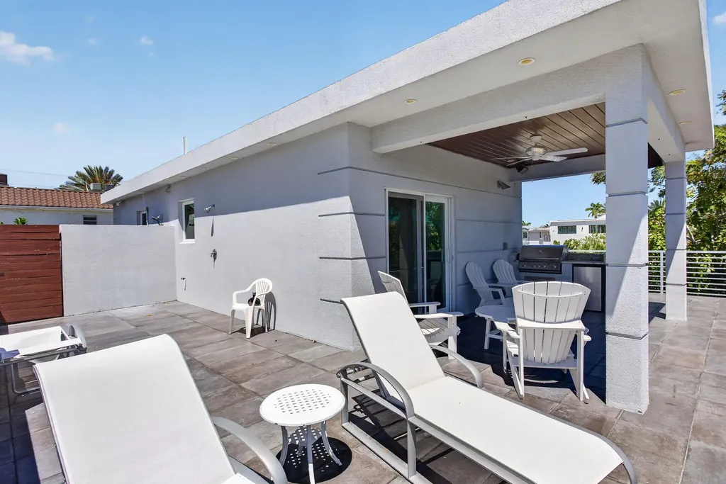 915 SE 2nd Court Fort Lauderdale FL 33301