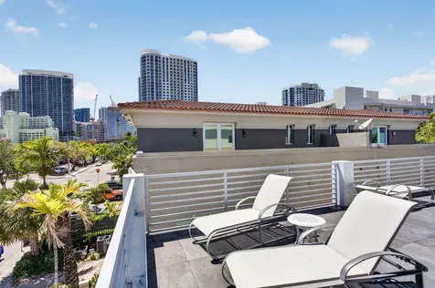 915 SE 2nd Court Fort Lauderdale FL 33301