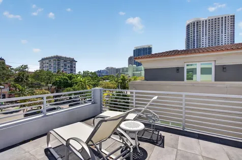 915 SE 2nd Court Fort Lauderdale FL 33301