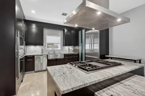 915 SE 2nd Court Fort Lauderdale FL 33301