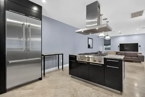 915 SE 2nd Court Fort Lauderdale FL 33301