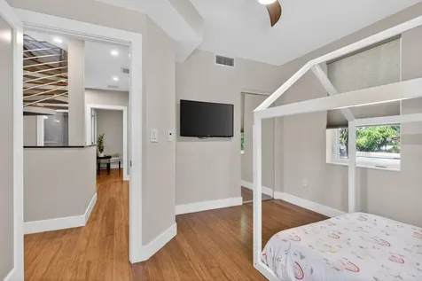 915 SE 2nd Court Fort Lauderdale FL 33301