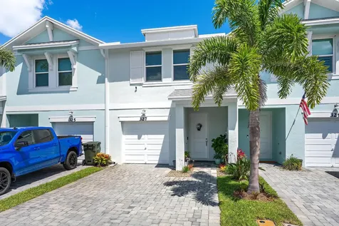 327 SE Halifax Lane Stuart FL 34994