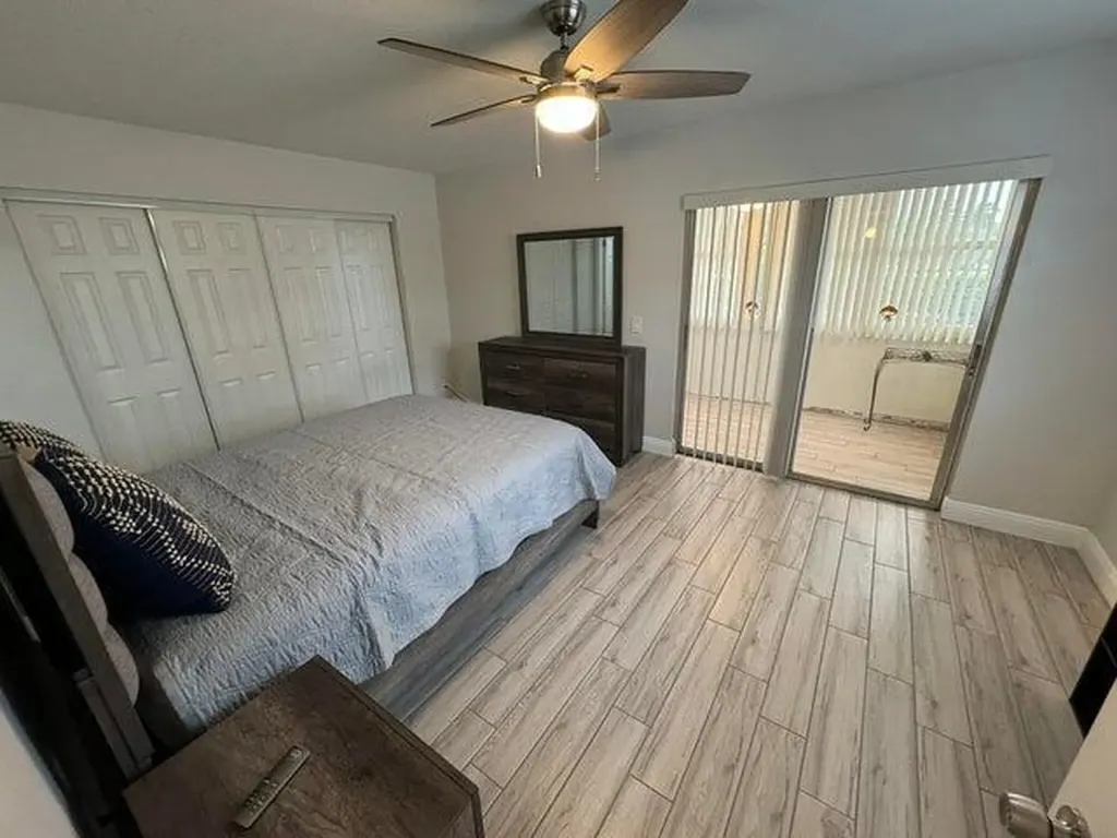 127 Flanders Delray Beach FL 33484