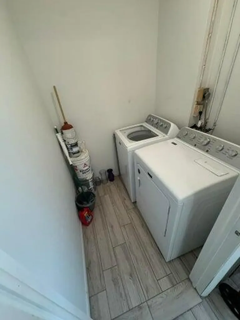 127 Flanders Delray Beach FL 33484