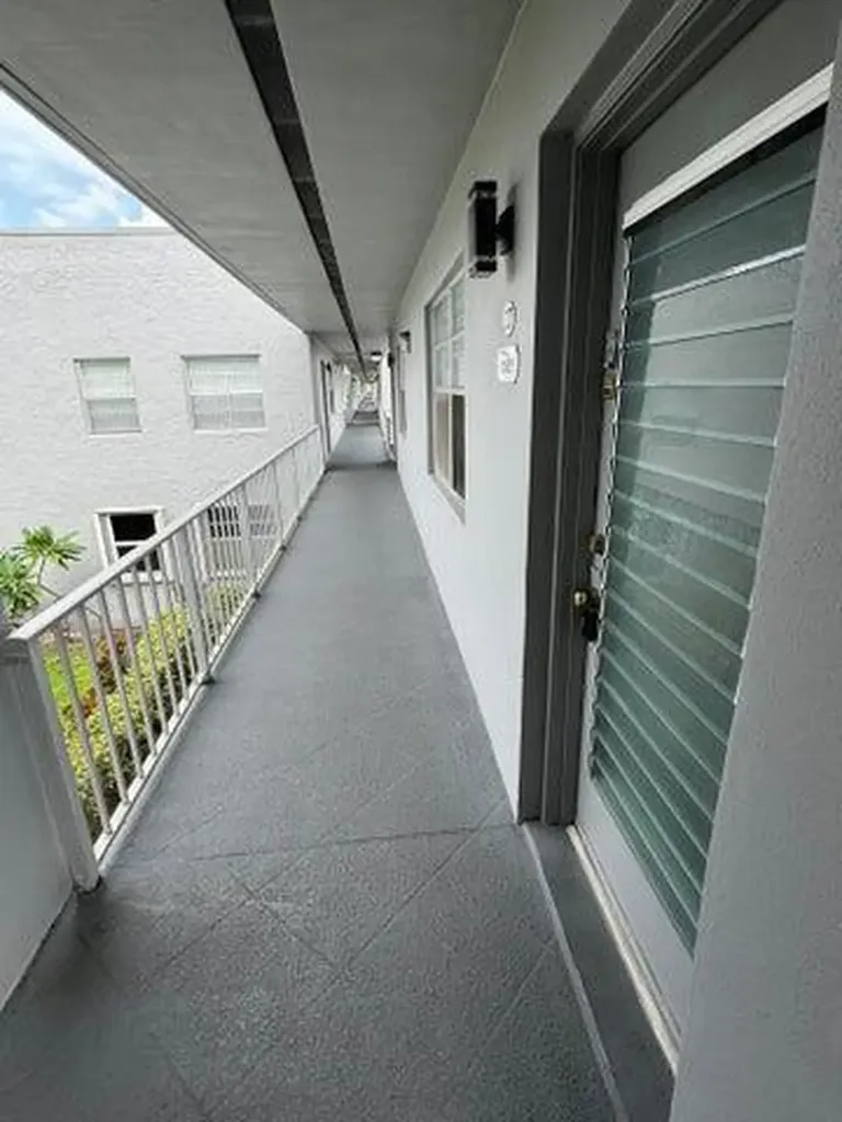 127 Flanders Delray Beach FL 33484