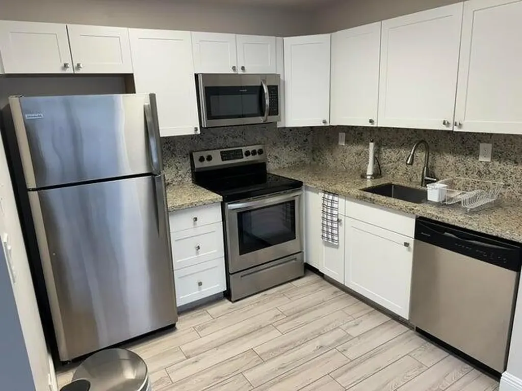 127 Flanders Delray Beach FL 33484
