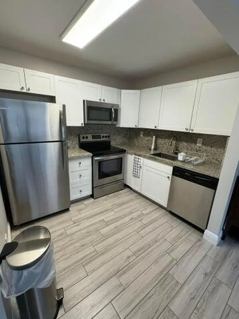 127 Flanders Delray Beach FL 33484