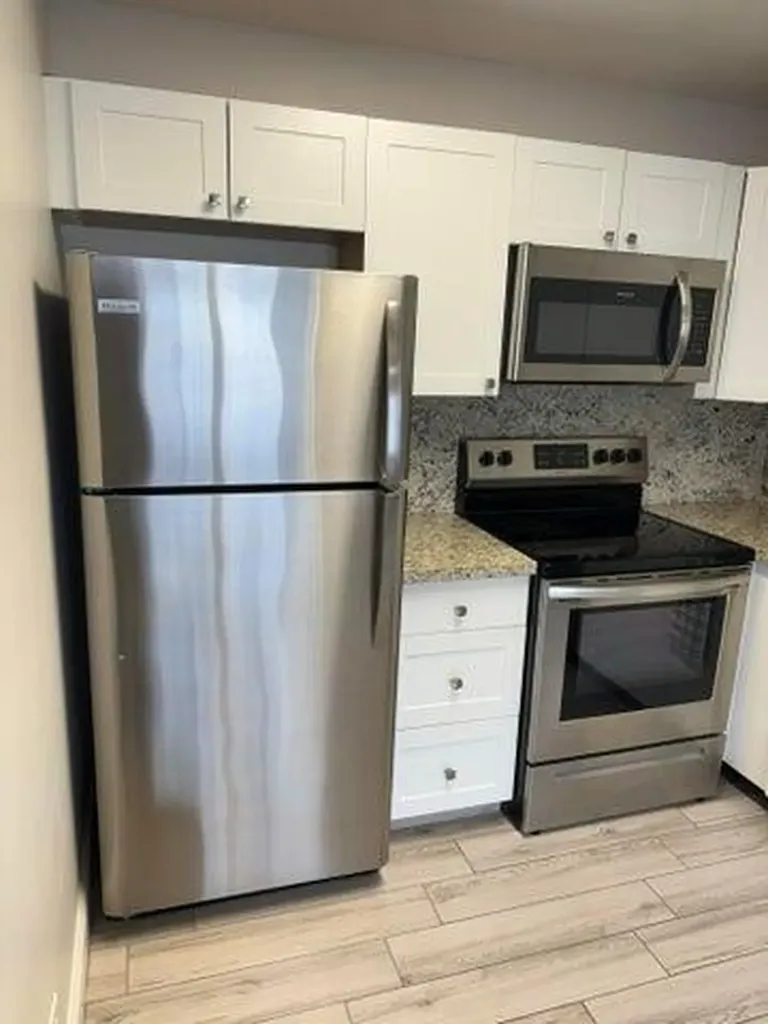 127 Flanders Delray Beach FL 33484