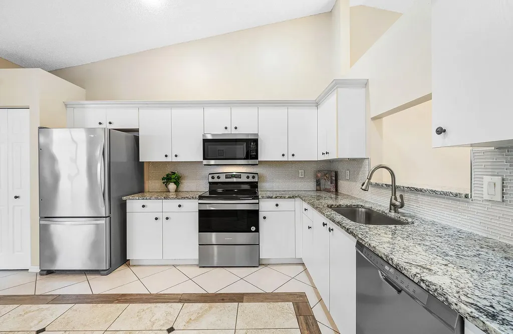 6060 Petunia Road Delray Beach FL 33484