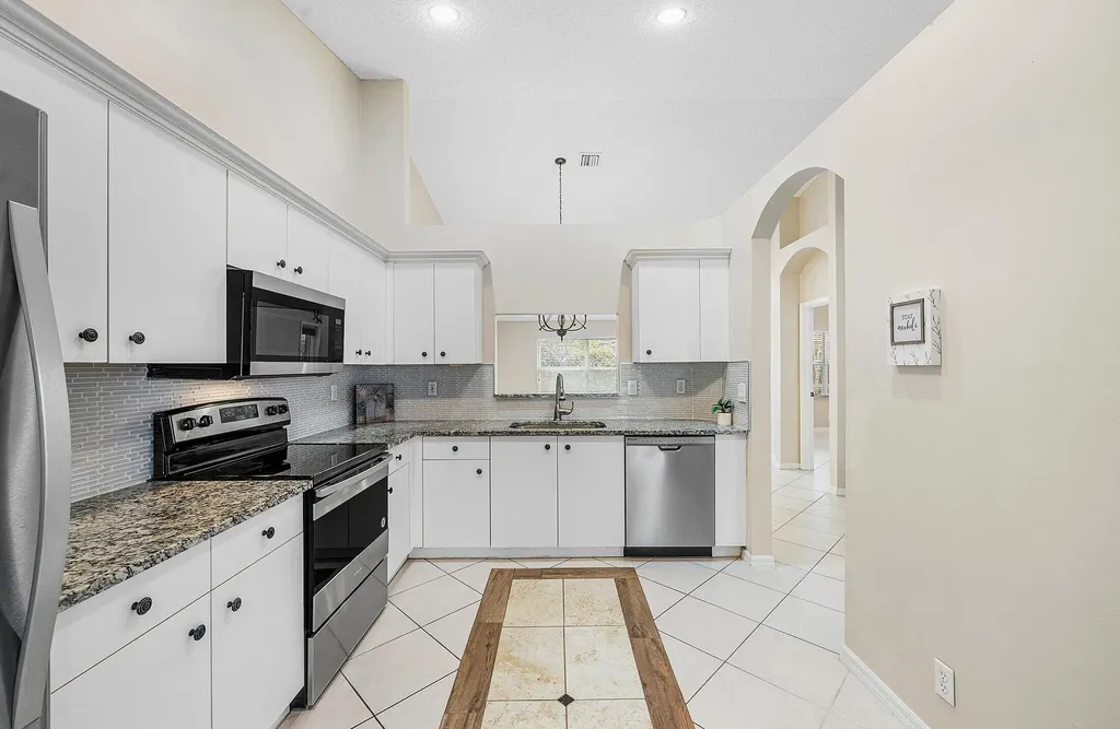 6060 Petunia Road Delray Beach FL 33484