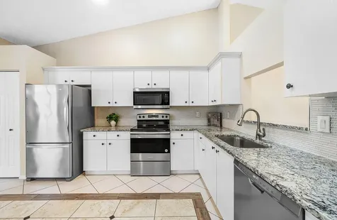 6060 Petunia Road Delray Beach FL 33484