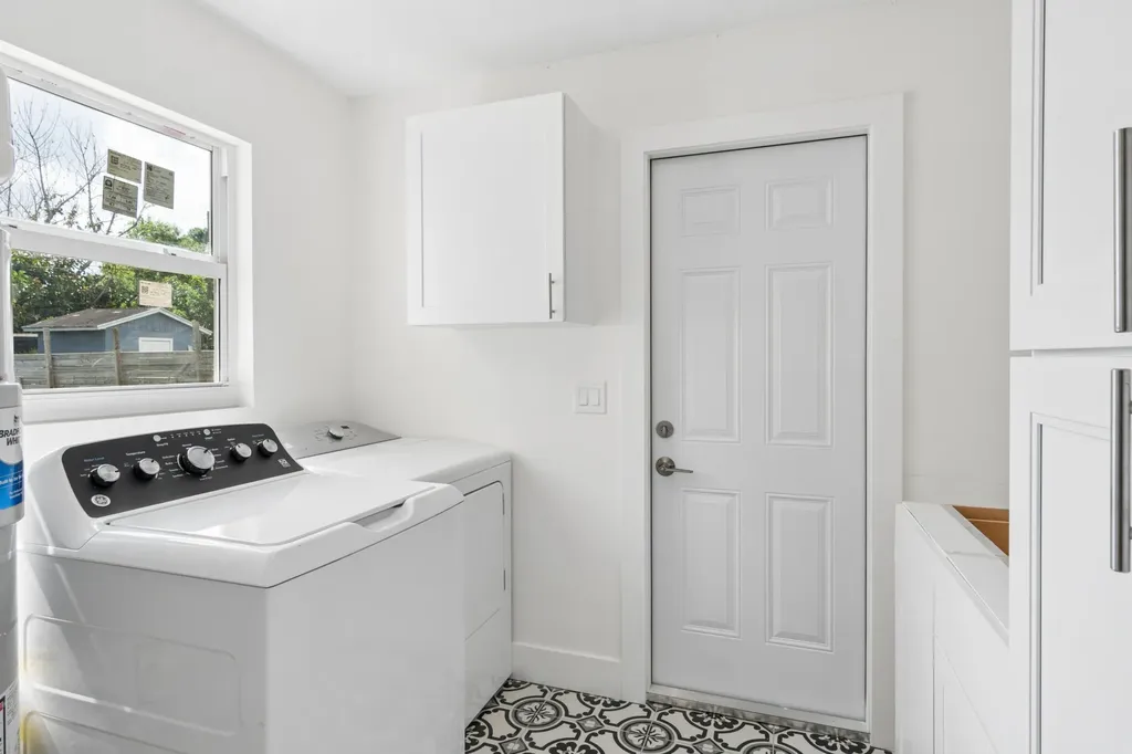 1911 SE Carvalho Street Port St Lucie FL 34983