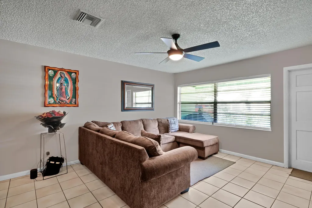 1413 41st Avenue Vero Beach FL 32960