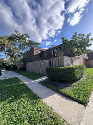 1417 14th Court Palm Beach Gardens FL 33410