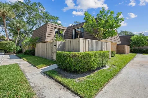 1417 14th Court Palm Beach Gardens FL 33410