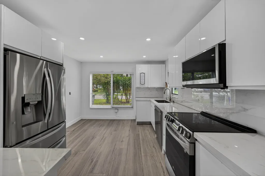 391 Leisure Boulevard Pompano Beach FL 33064