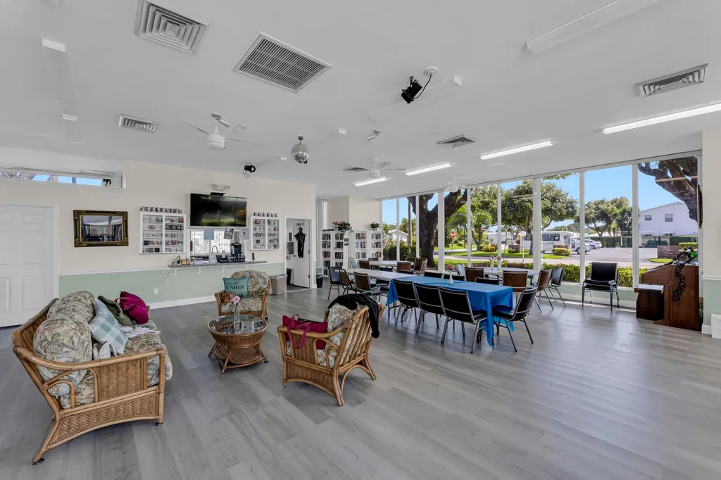 391 Leisure Boulevard Pompano Beach FL 33064