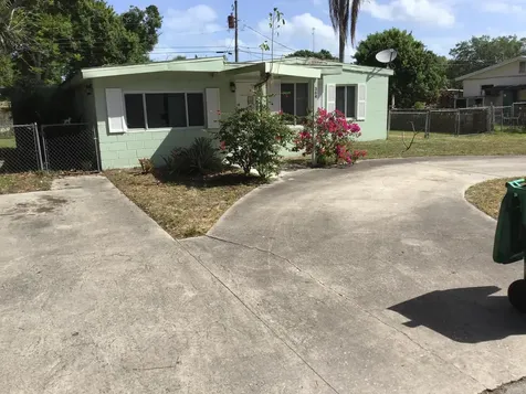 364 Johnston Street Fort Pierce FL 34982
