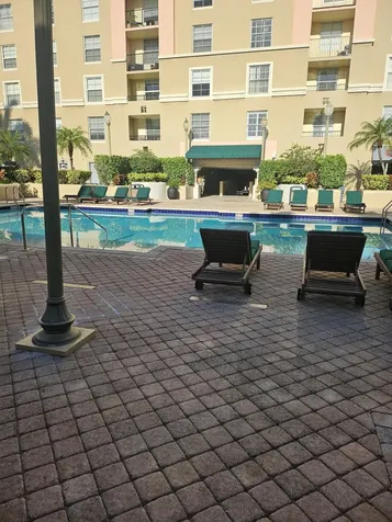520 SE 5 Avenue Fort Lauderdale FL 33301