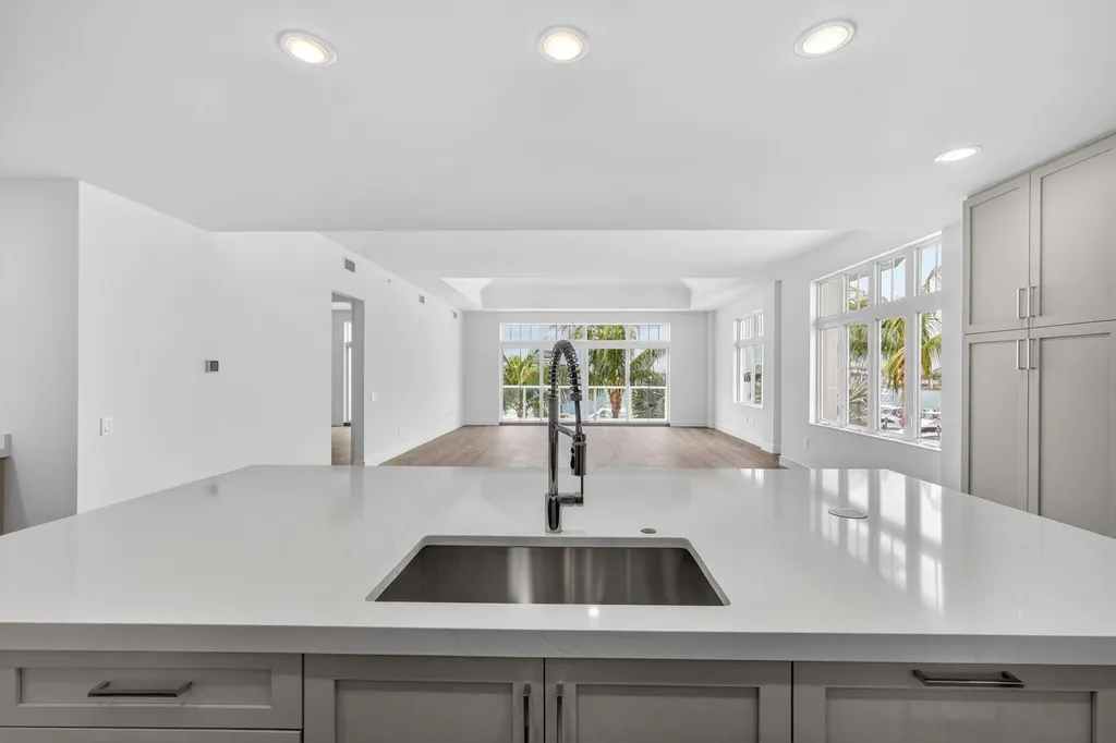 176 Lake Drive Palm Beach Shores FL 33404