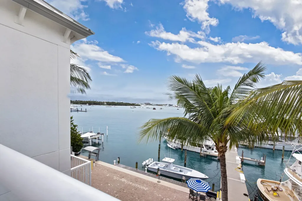 176 Lake Drive Palm Beach Shores FL 33404