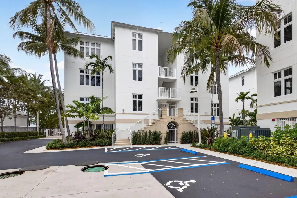 176 Lake Drive Palm Beach Shores FL 33404