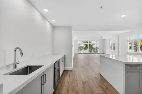 176 Lake Drive Palm Beach Shores FL 33404