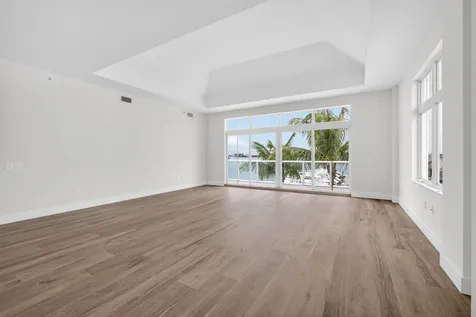 176 Lake Drive Palm Beach Shores FL 33404