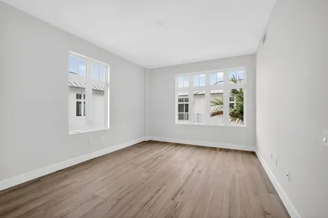 176 Lake Drive Palm Beach Shores FL 33404