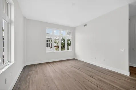 176 Lake Drive Palm Beach Shores FL 33404