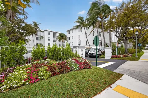 176 Lake Drive Palm Beach Shores FL 33404
