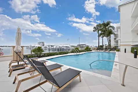 176 Lake Drive Palm Beach Shores FL 33404