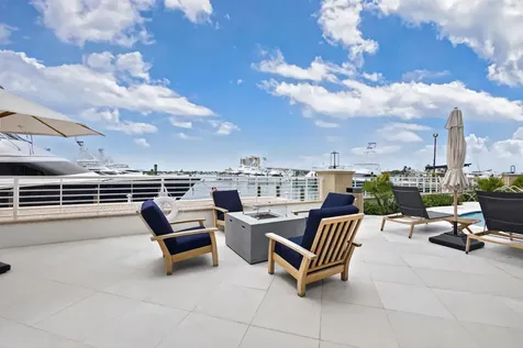 176 Lake Drive Palm Beach Shores FL 33404