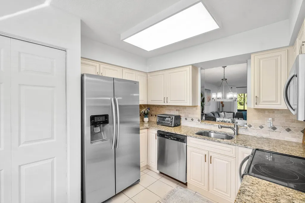 7321 Amberly Lane Delray Beach FL 33446