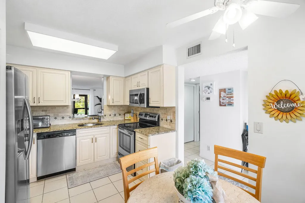 7321 Amberly Lane Delray Beach FL 33446