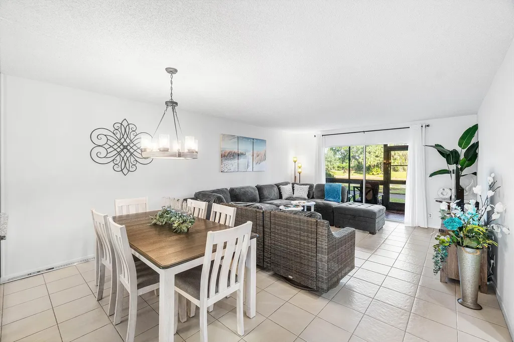 7321 Amberly Lane Delray Beach FL 33446