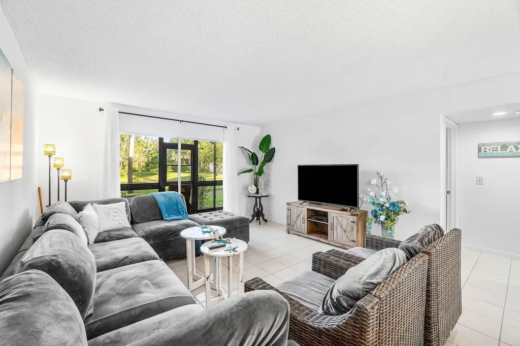 7321 Amberly Lane Delray Beach FL 33446