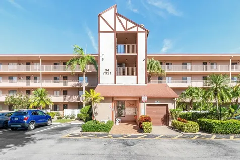 7321 Amberly Lane Delray Beach FL 33446