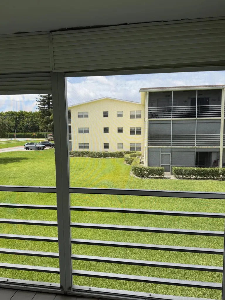 227 Dorset F Boca Raton FL 33434