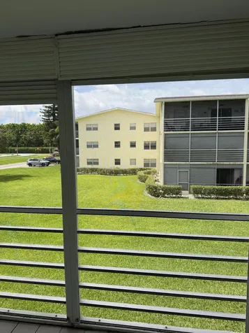 227 Dorset F Boca Raton FL 33434