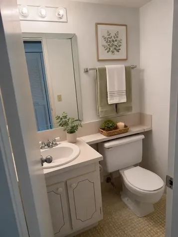 227 Dorset F Boca Raton FL 33434