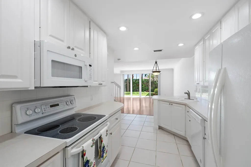474 Capistrano Drive Palm Beach Gardens FL 33410