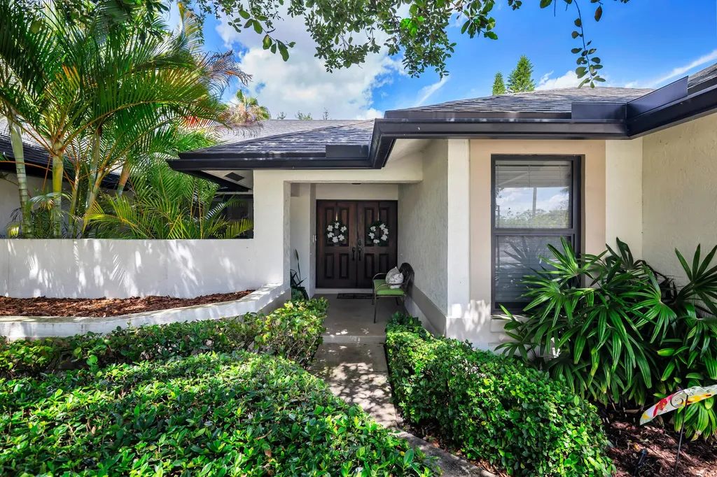 13739 Ishnala Circle Wellington FL 33414