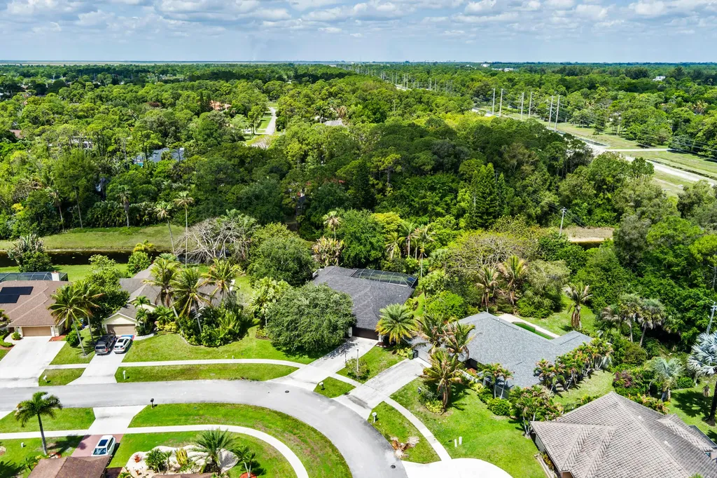 13739 Ishnala Circle Wellington FL 33414